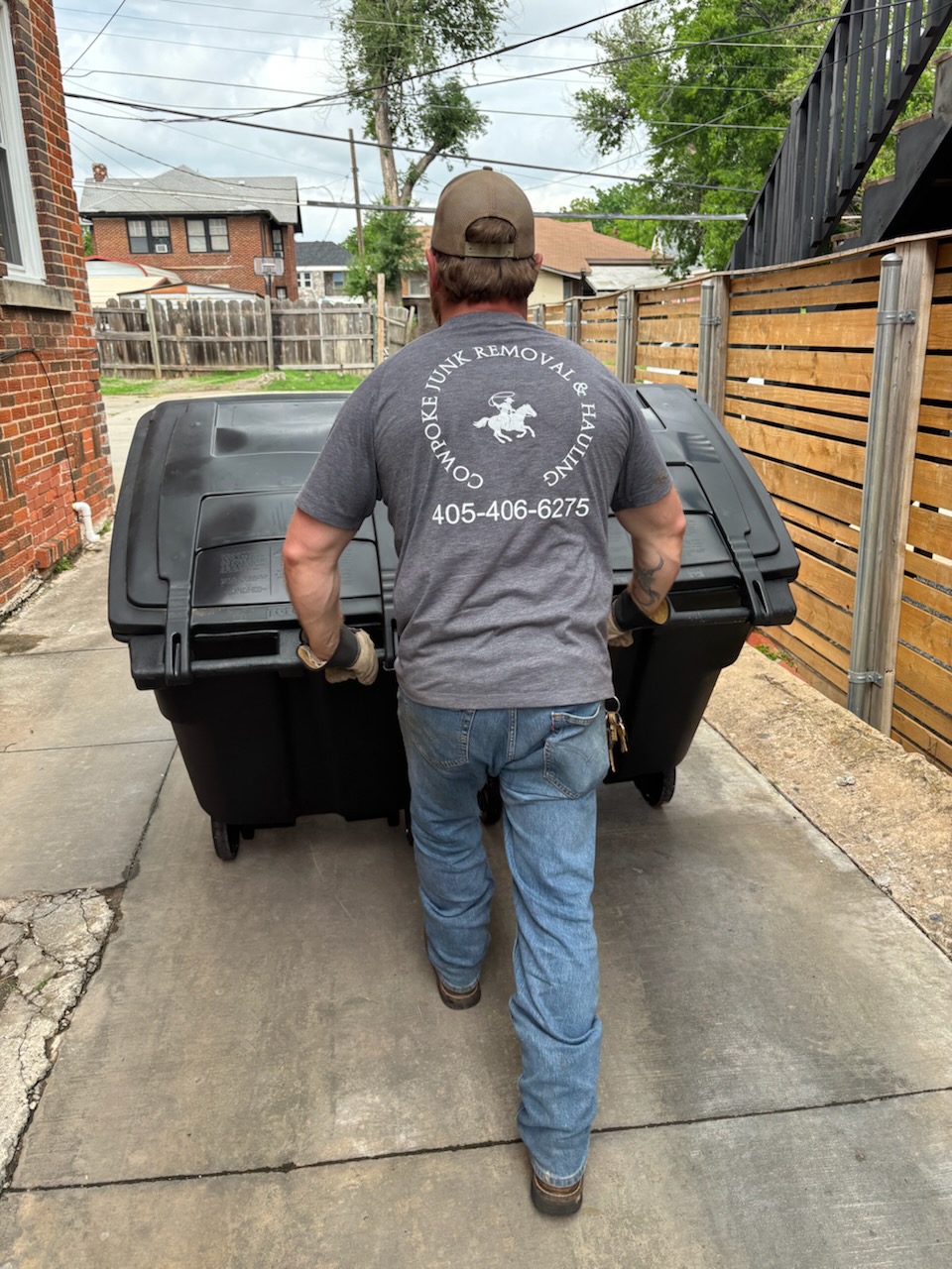 trash service in Moore OK curbside hauling
